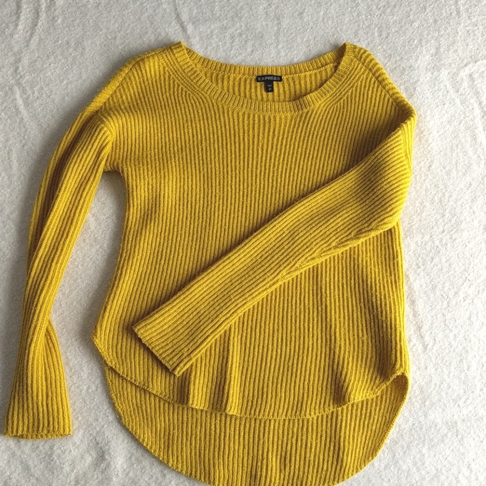 Mustard yellow sweater